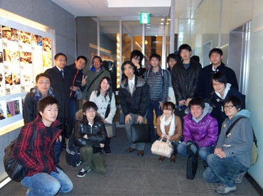中国人留学生の趙君の歓迎会での集合写真