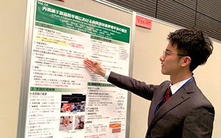 図１:ポスター発表の様子