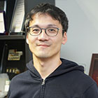 写真：教授・博士（工学）　竹井　邦晴