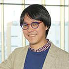 写真：教授・博士（工学）　田中　嘉人